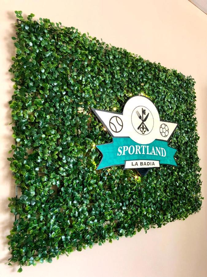 Готель Sportland Колле-ді-Валь-д'Ельса Екстер'єр фото